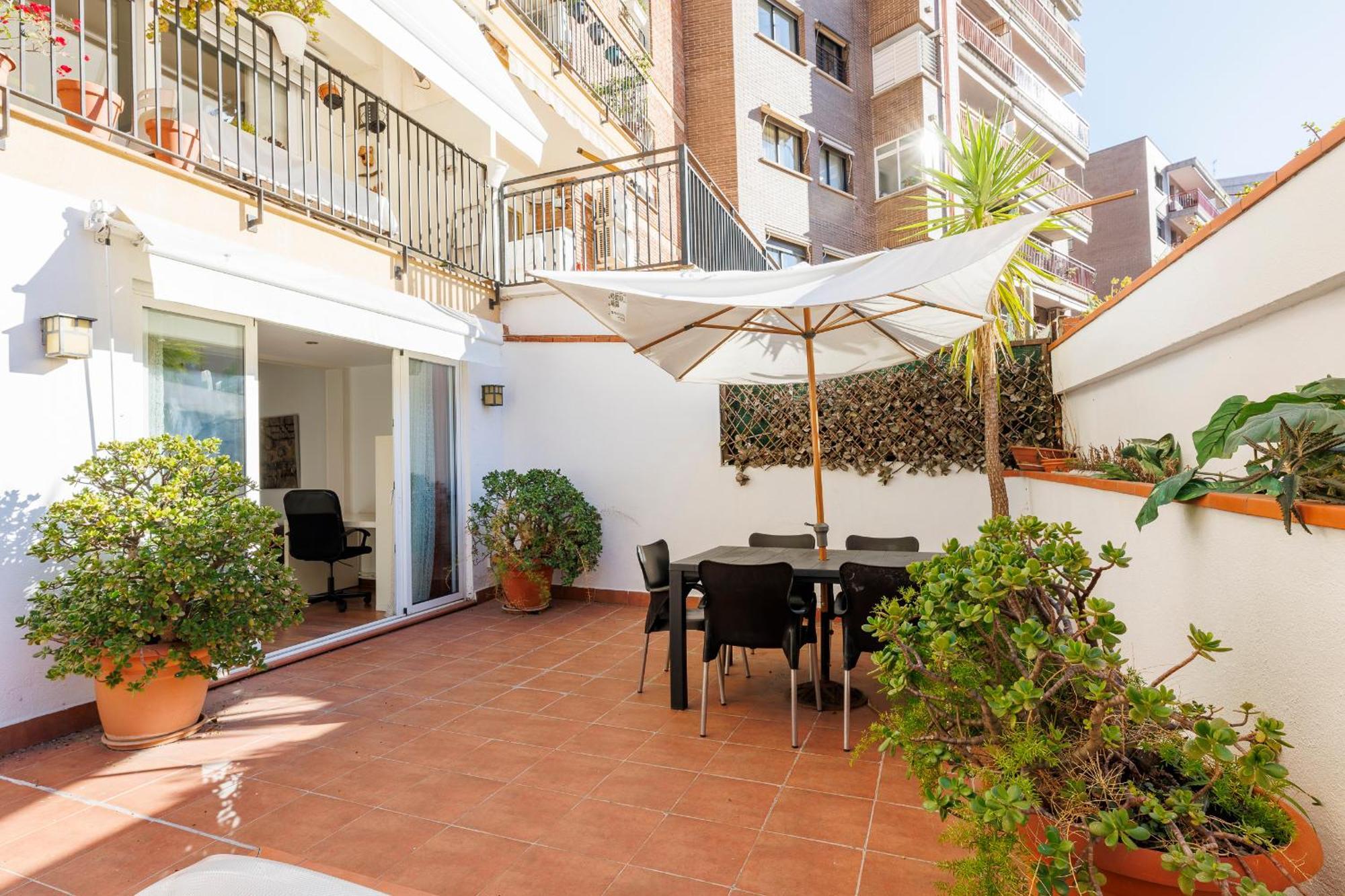 Aparteasy - Private Terrace, 3-Bedroom Apartment Barcelona Luaran gambar