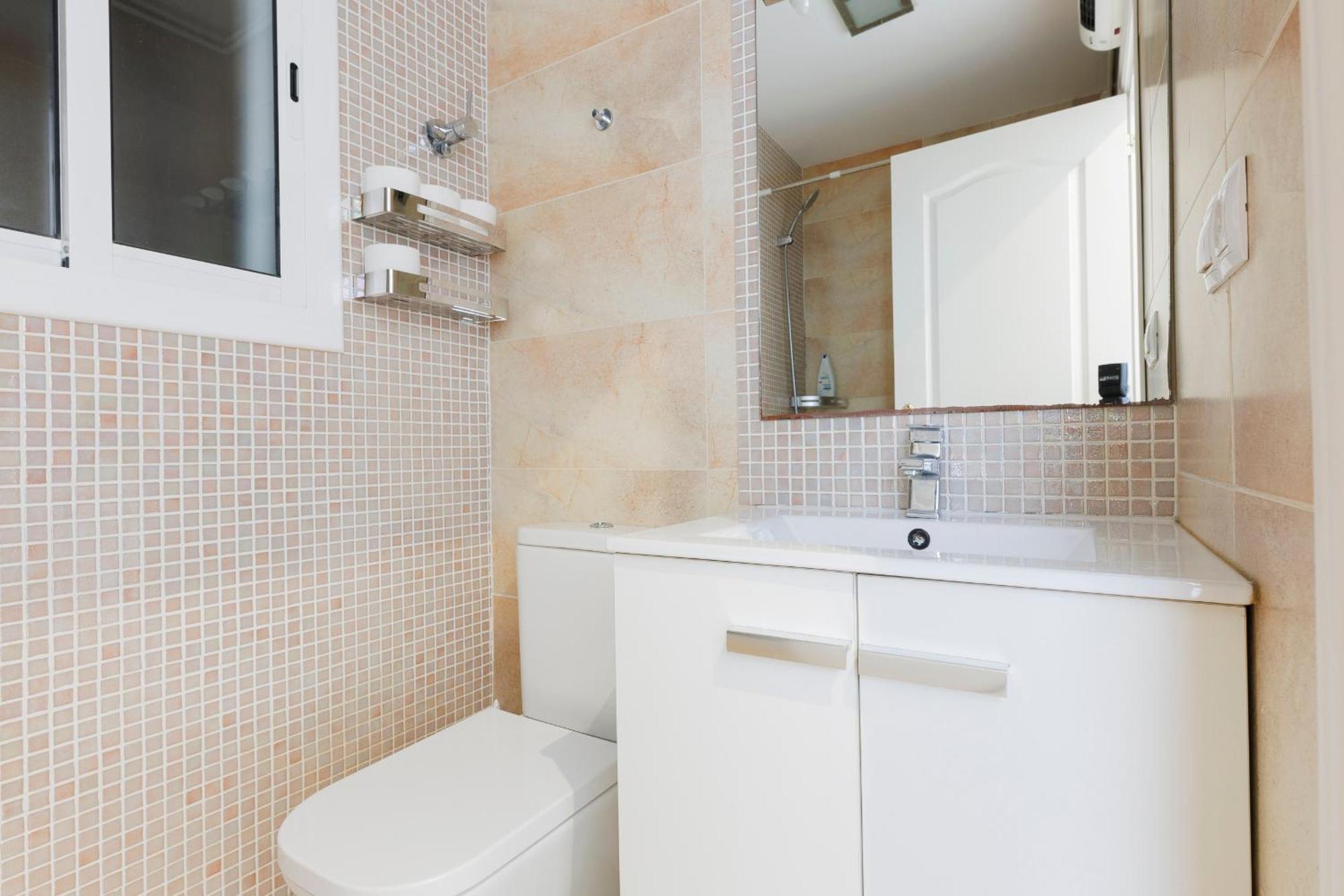 Aparteasy - Private Terrace, 3-Bedroom Apartment Barcelona Luaran gambar