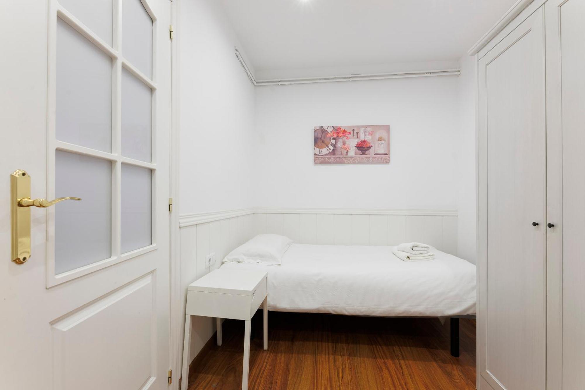 Aparteasy - Private Terrace, 3-Bedroom Apartment Barcelona Luaran gambar